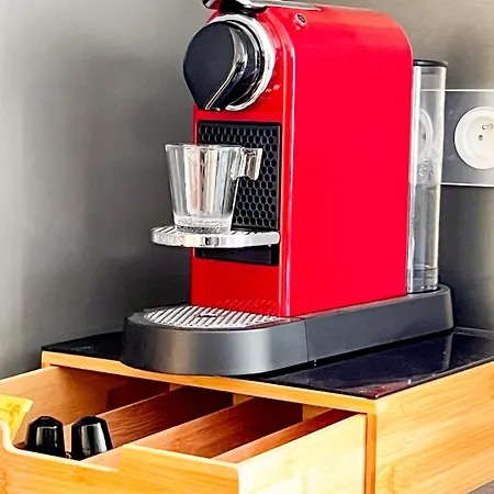 Elegance Parisienne Pantin