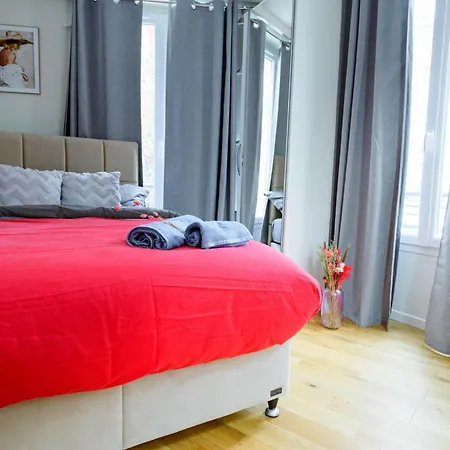 Elegance Parisienne Apartment *